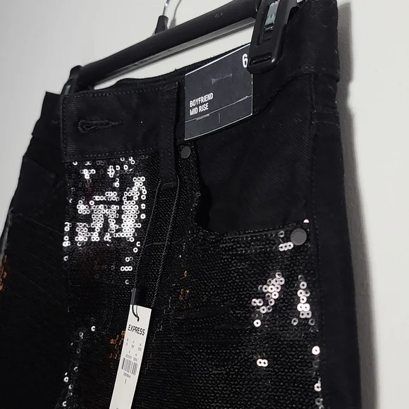 EXPRESS NWT Boyfriend Mid Rise Black Sequin Jean Shorts 100% Cotton Size 6 - Picture 14 of 16